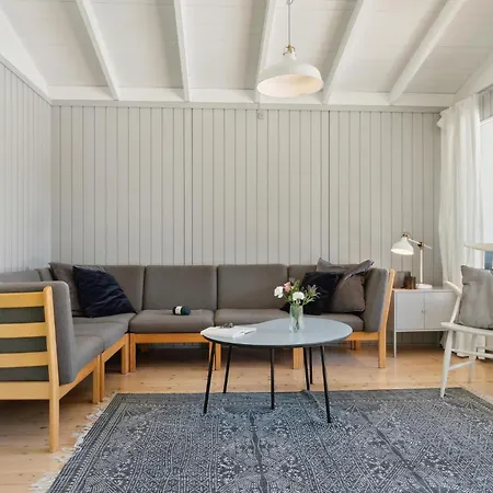 Holiday home Two-bedroom In Tisvildeleje